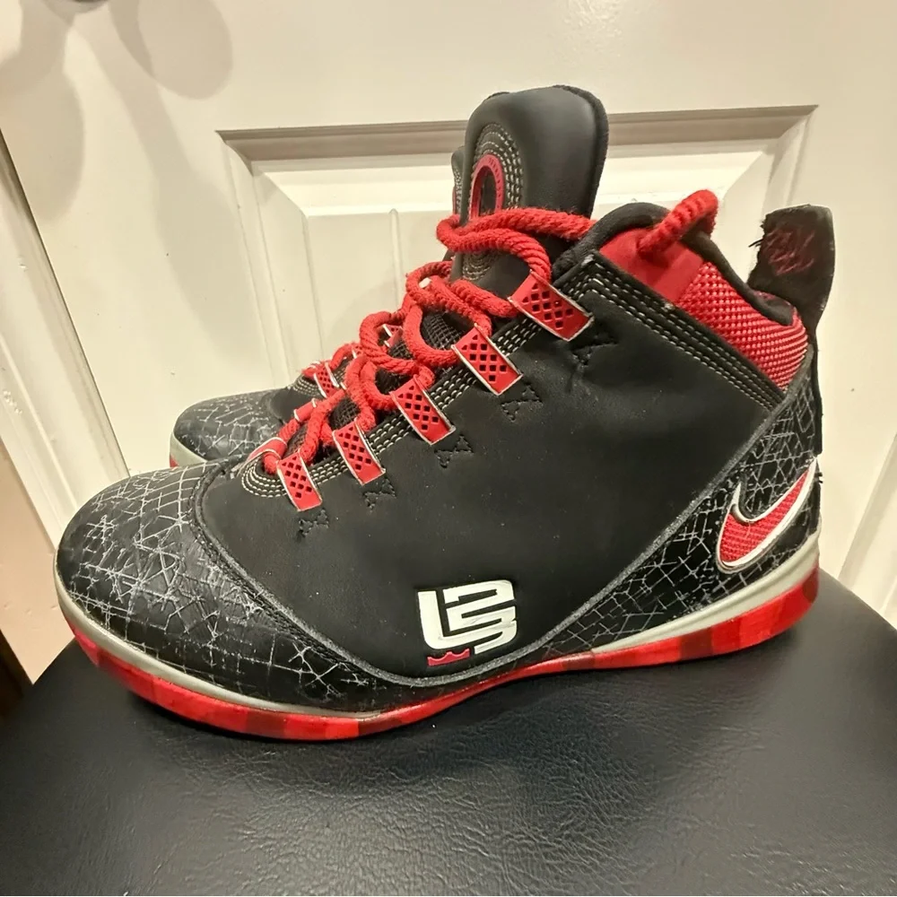 Nike LeBron James Zoom Soldier Basketball Shoes (2008) 319407-062 Size 9